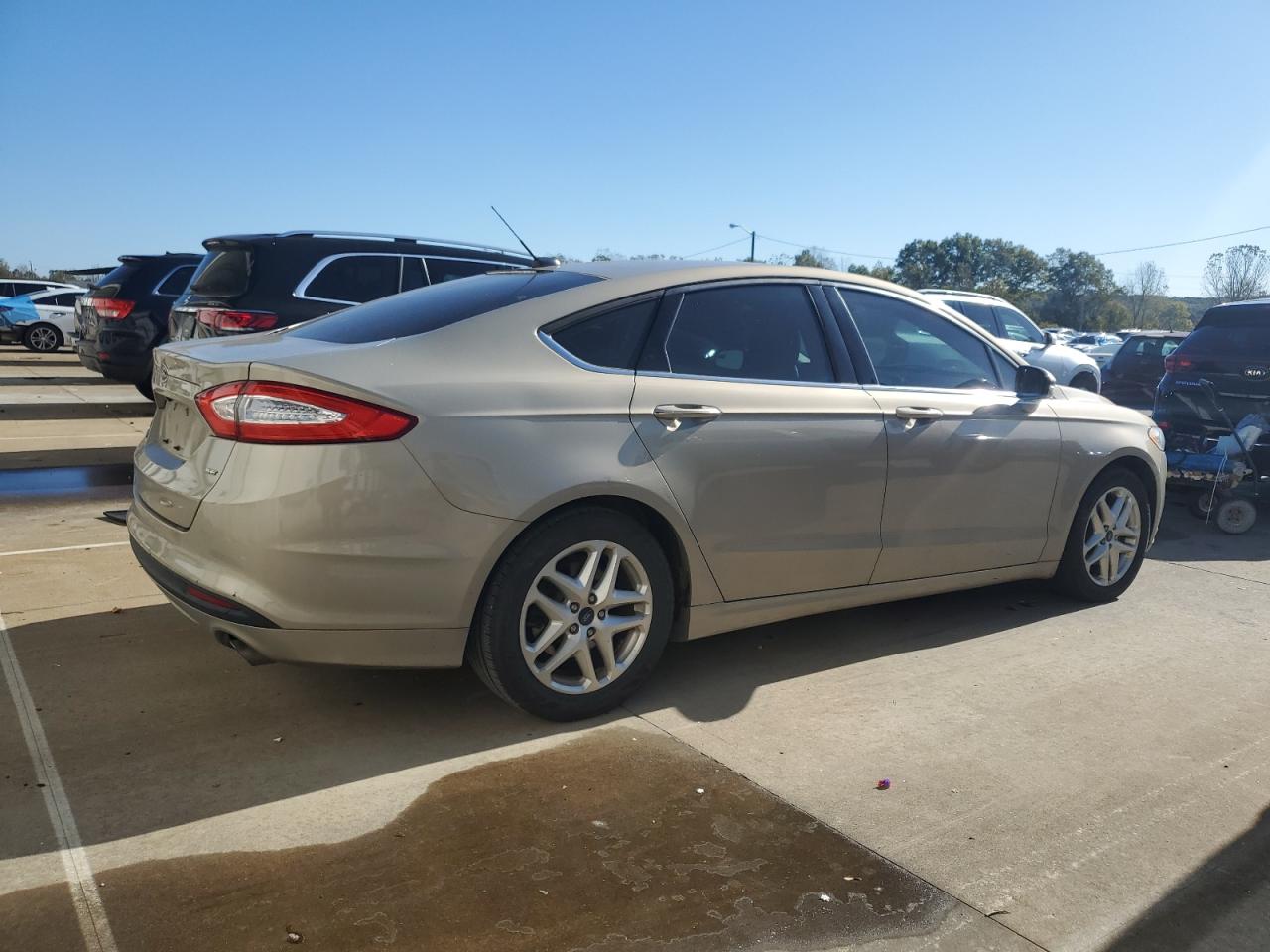 FORD FUSION SE