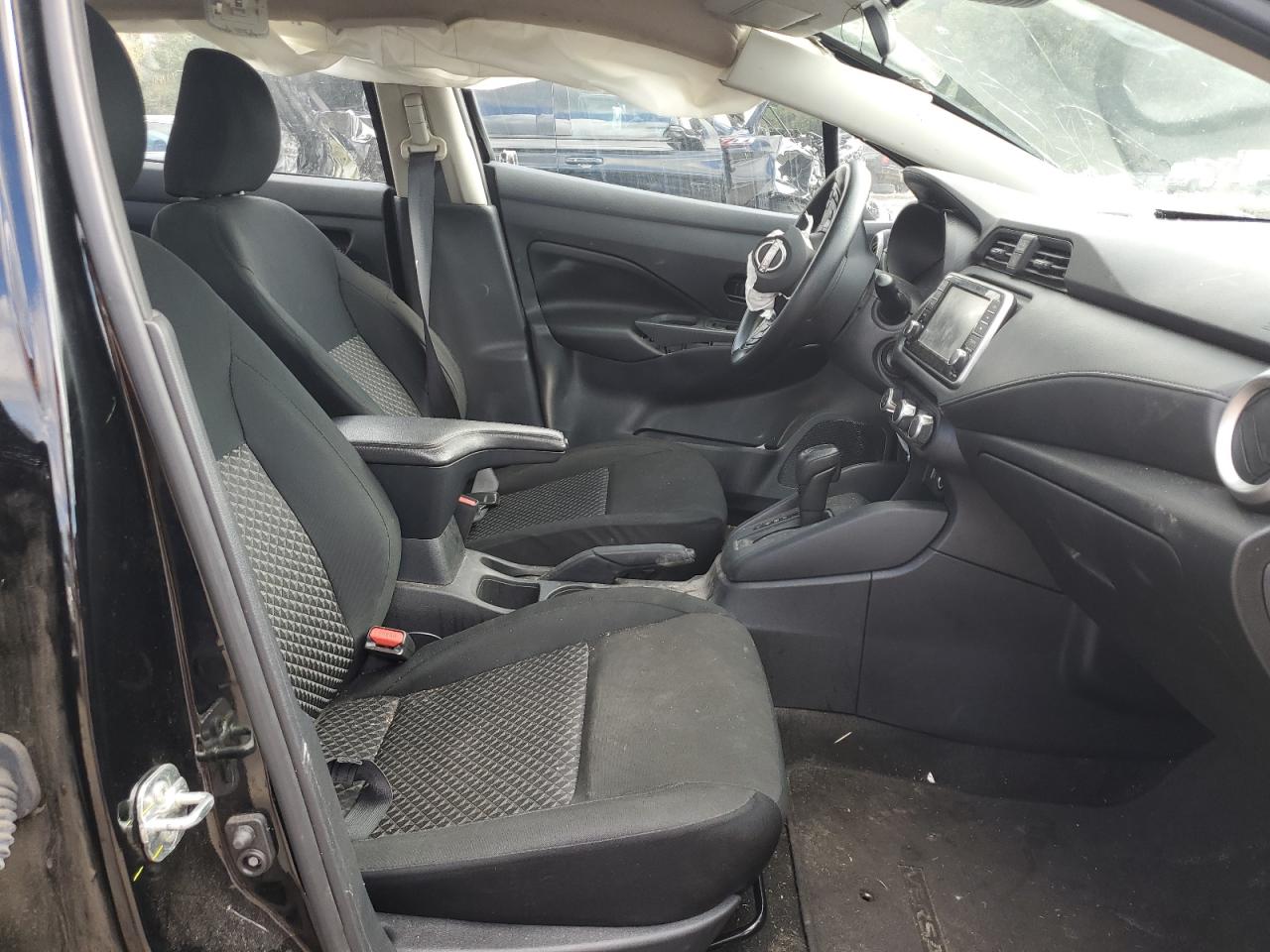 NISSAN VERSA S
