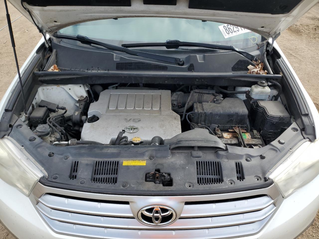 TOYOTA HIGHLANDER LIMITED