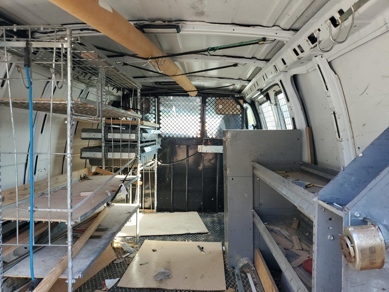 Lot #3270911419 2000 CHEVROLET EXPRESS G2