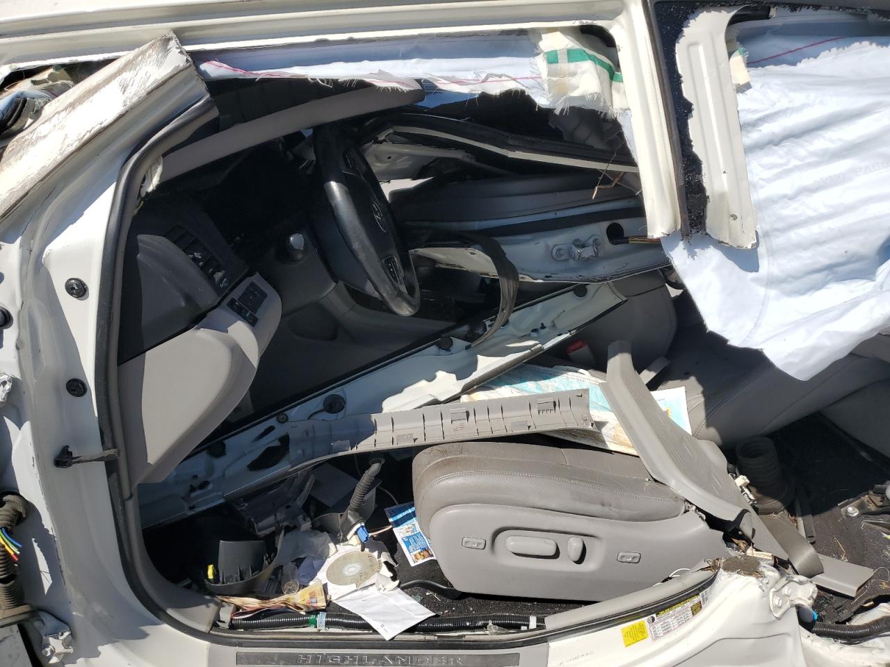 TOYOTA HIGHLANDER LIMITED