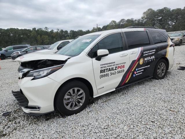 Global Auto Auctions: 2021 TOYOTA SIENNA XLE