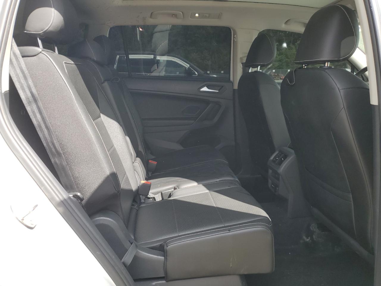 VOLKSWAGEN TIGUAN SE