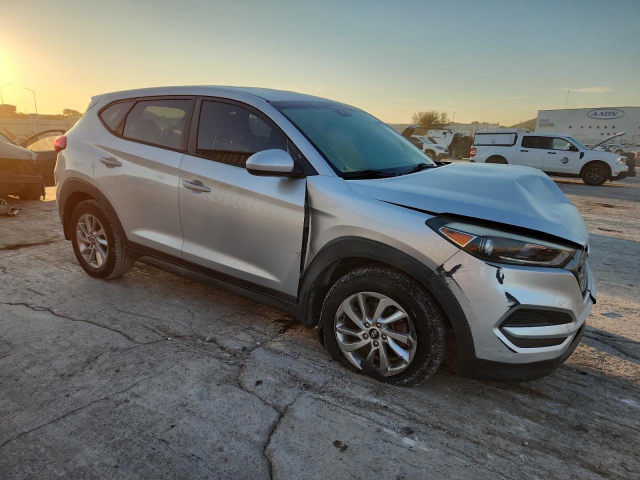 HYUNDAI TUCSON SE