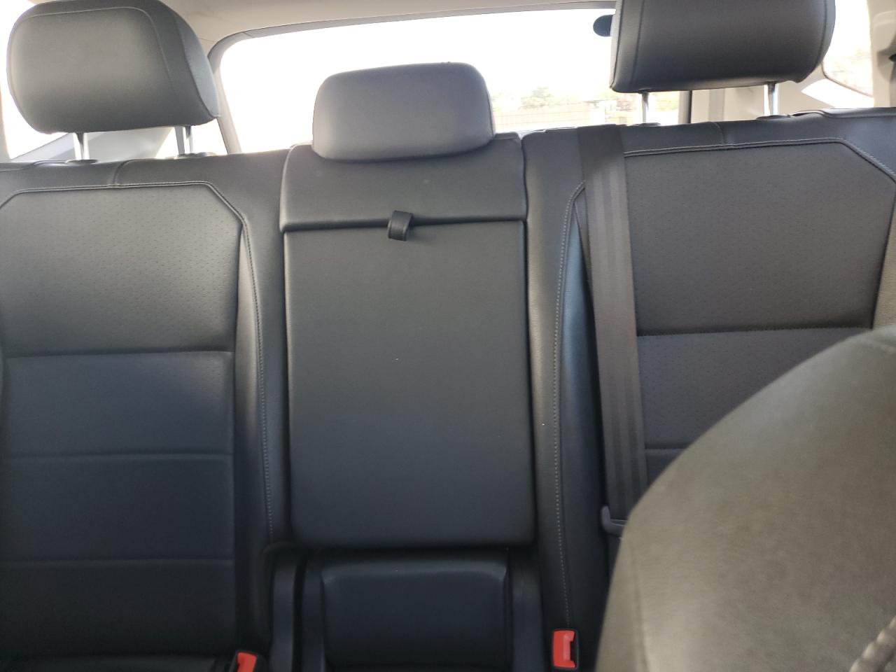 VOLKSWAGEN TIGUAN SE