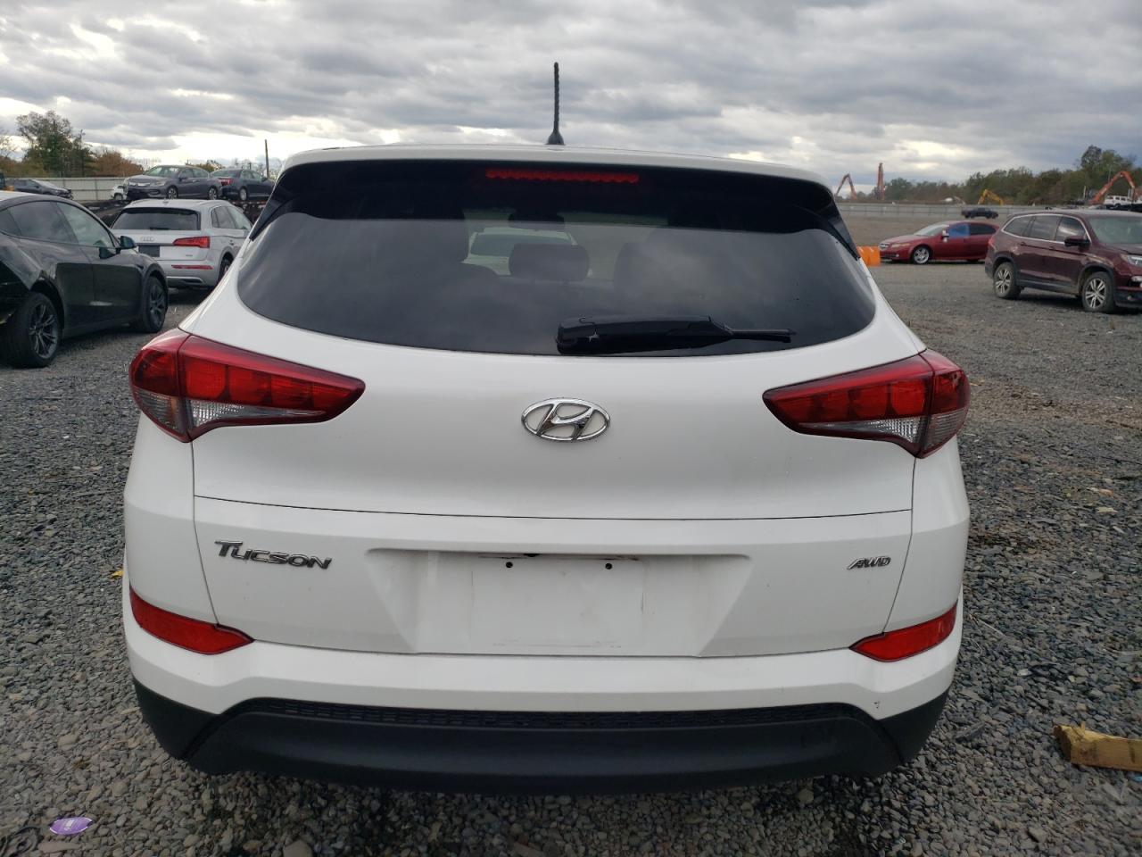 HYUNDAI TUCSON SE