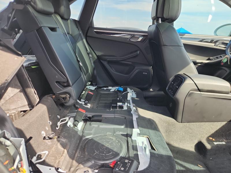 2018 PORSCHE MACAN #3284735535