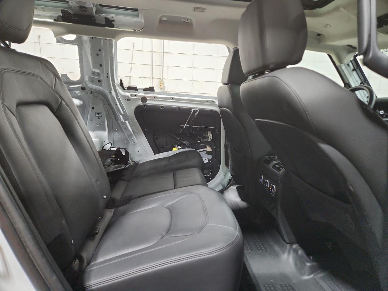 LAND ROVER DEFENDER 110 S