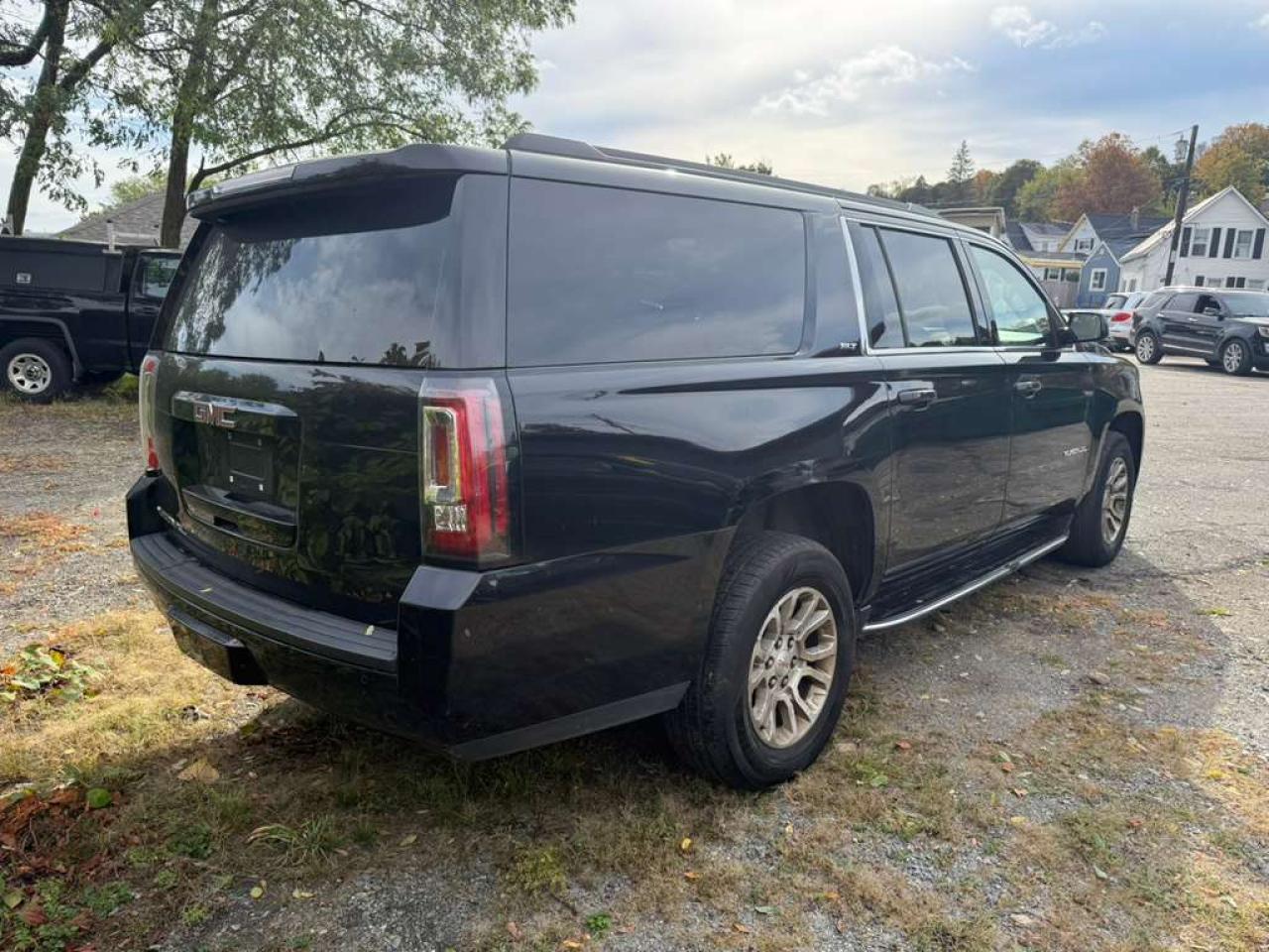GMC YUKON K1500 SLT