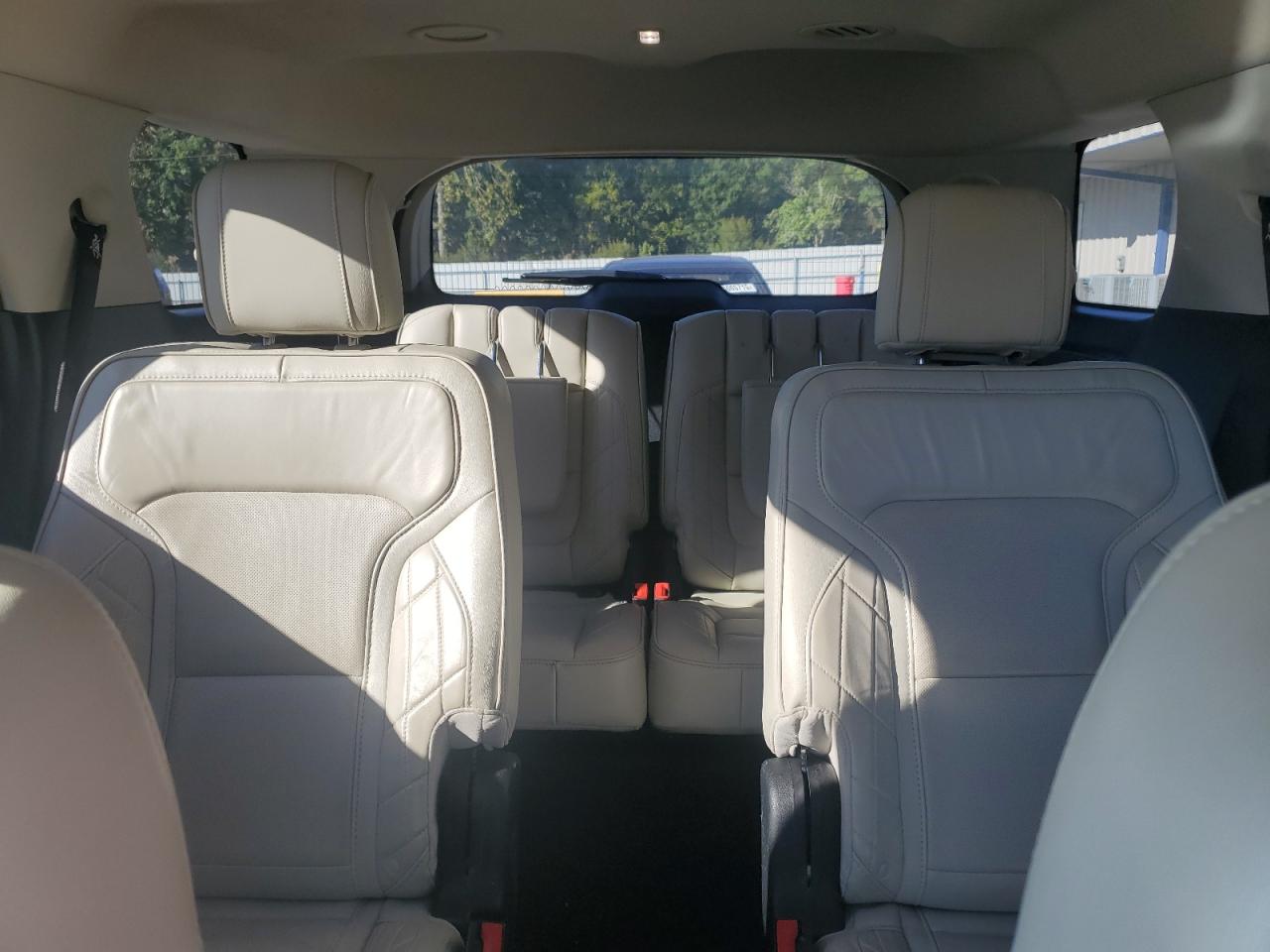 FORD EXPLORER PLATINUM