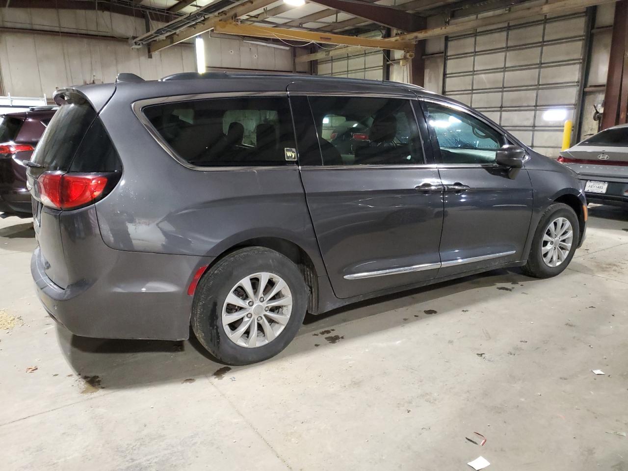 CHRYSLER PACIFICA TOURING L