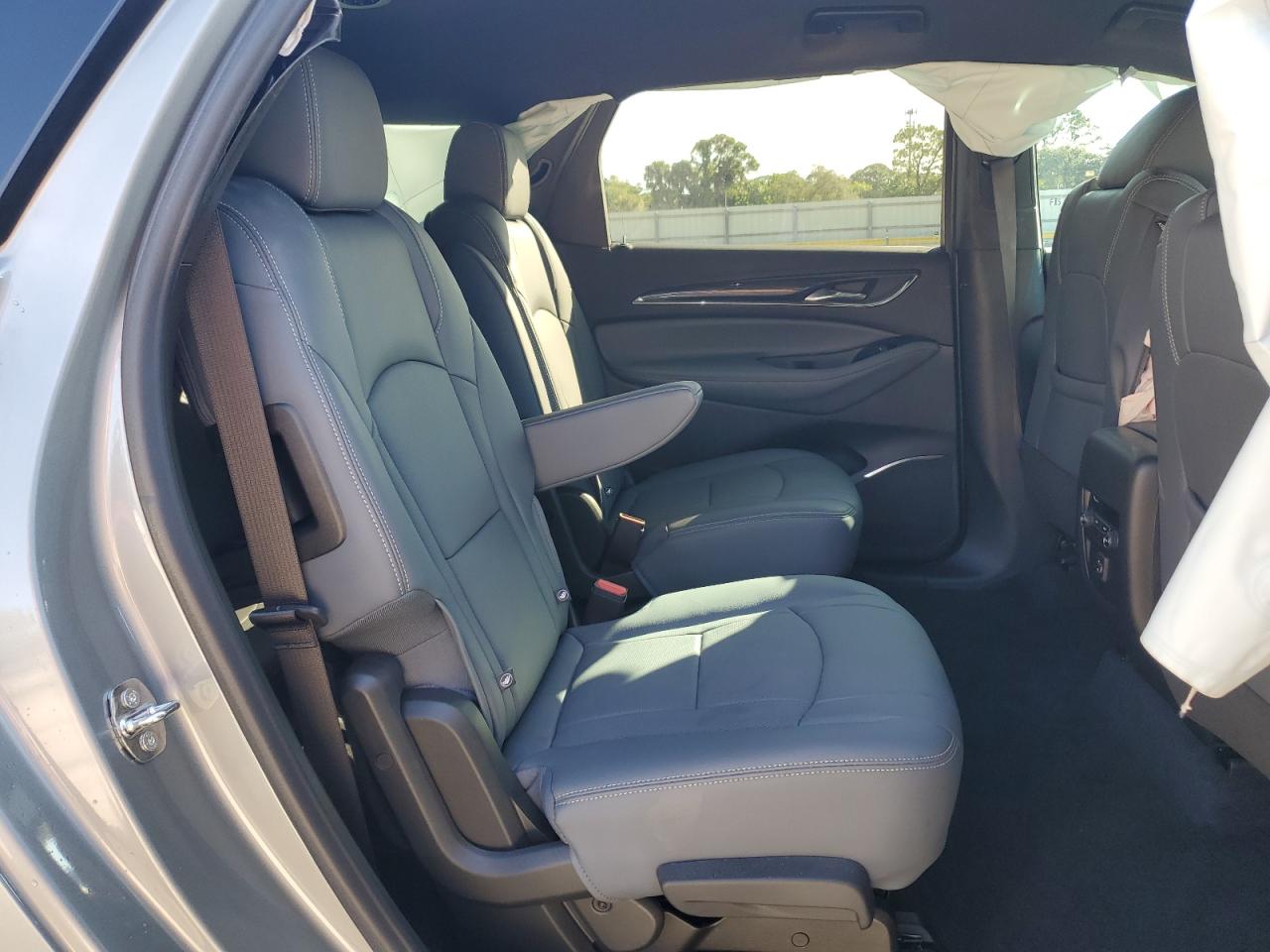 BUICK ENCLAVE ESSENCE