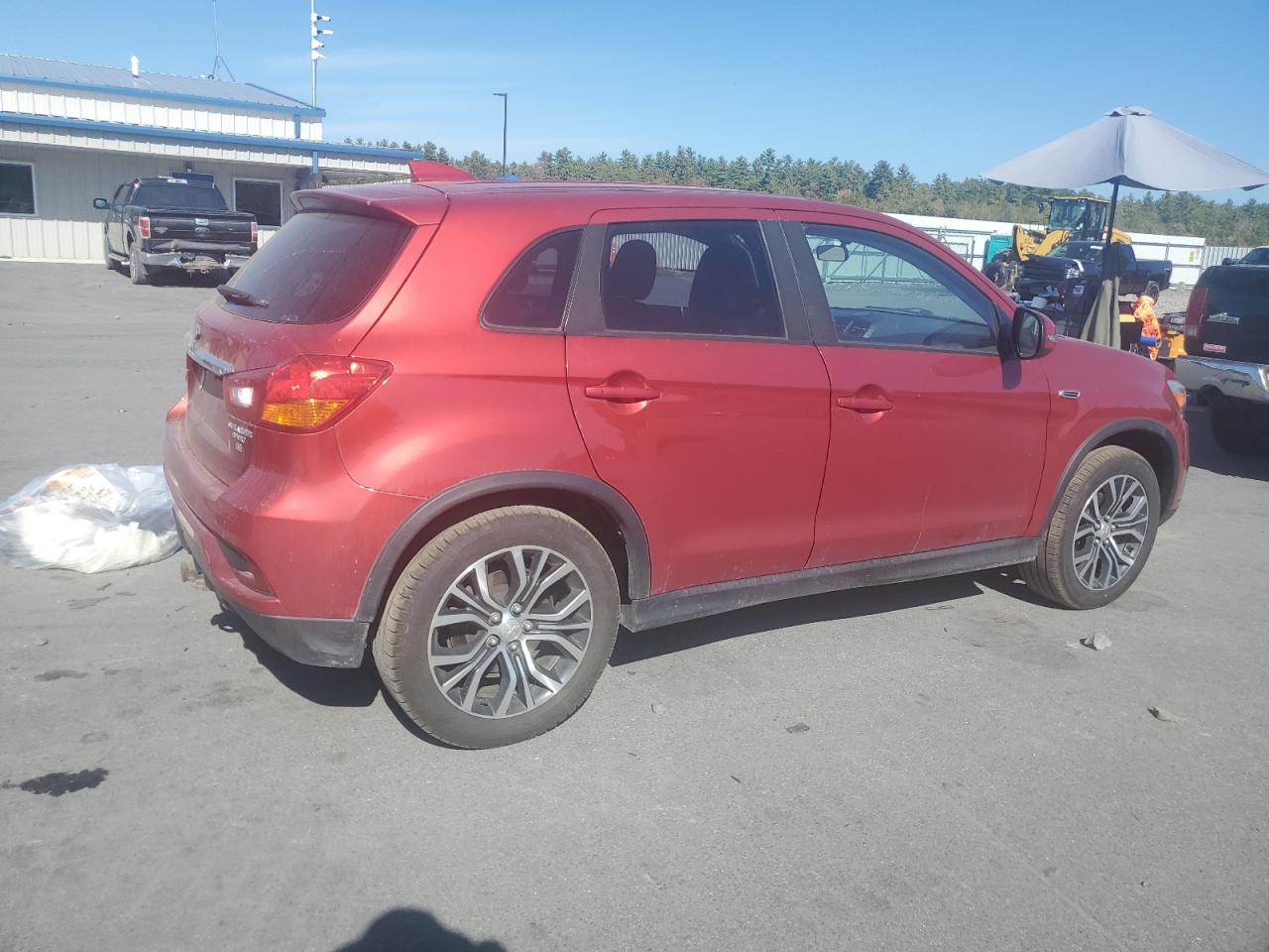 MITSUBISHI OUTLANDER ES