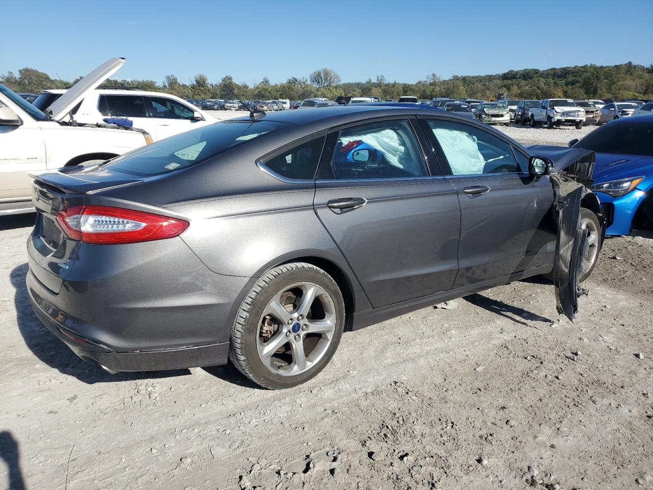 FORD FUSION SE