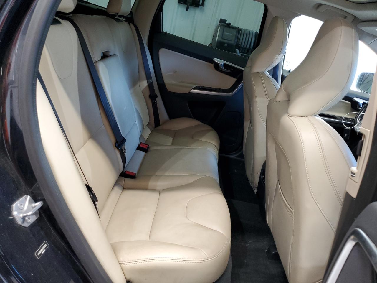 VOLVO XC60 T5 DYNAMIC