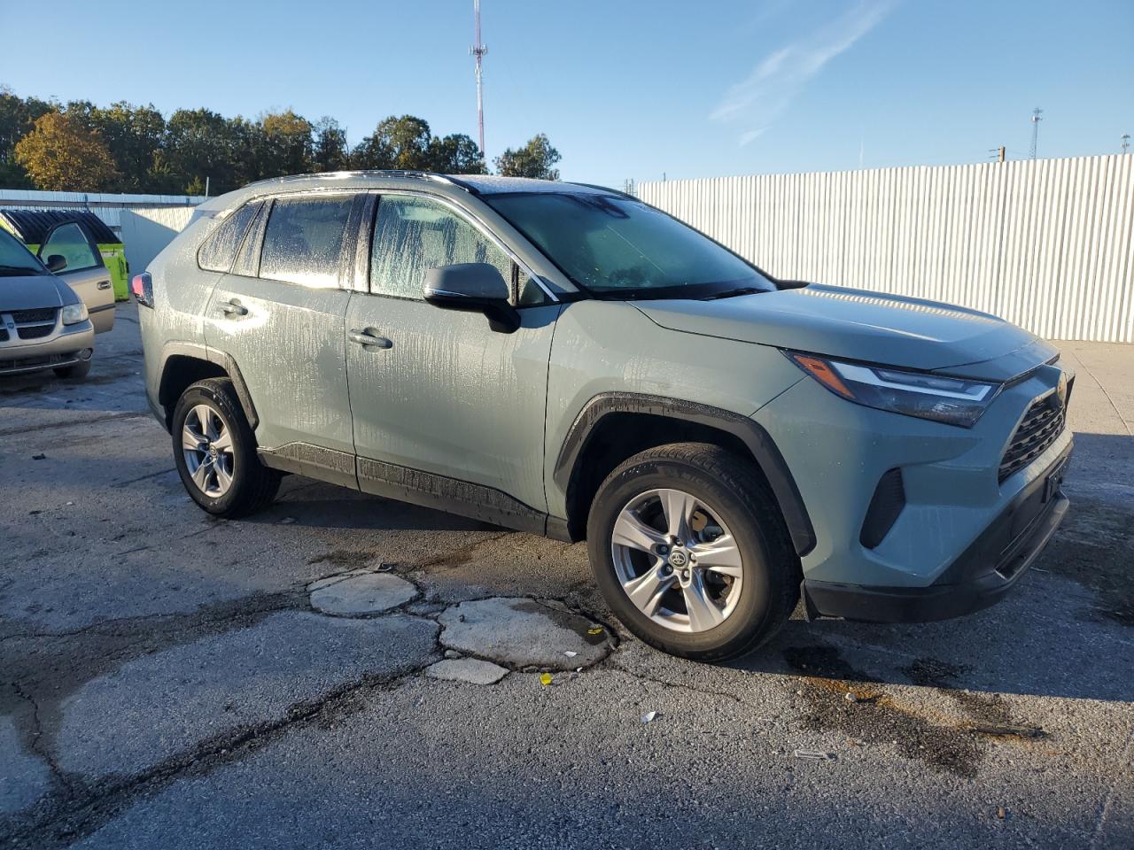TOYOTA RAV4 XLE