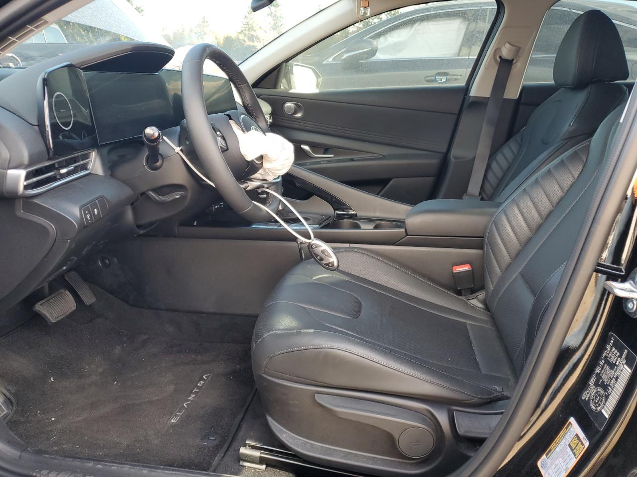 HYUNDAI ELANTRA LUXURY