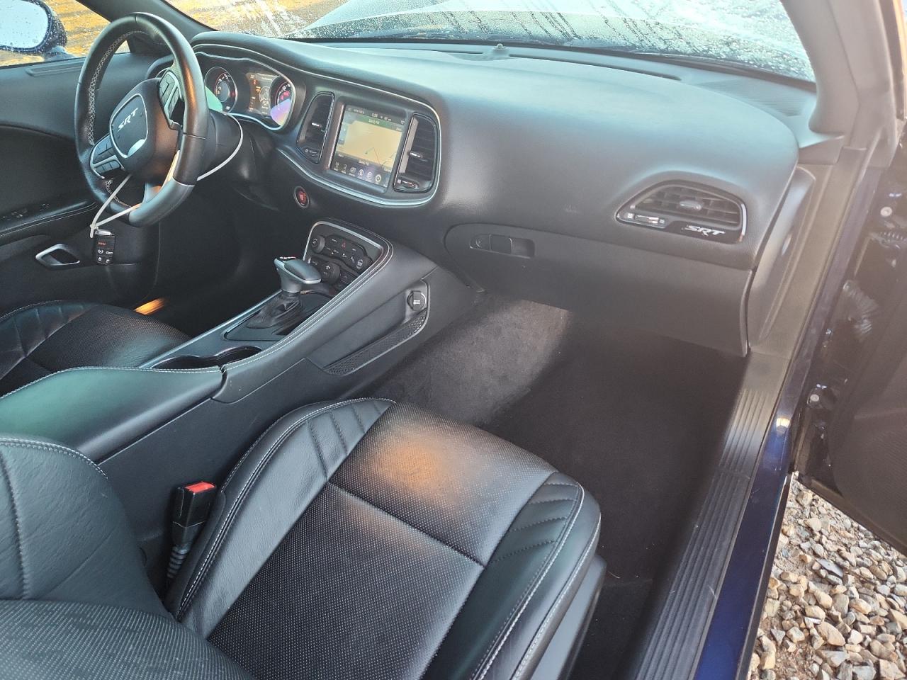 DODGE CHALLENGER SRT 392