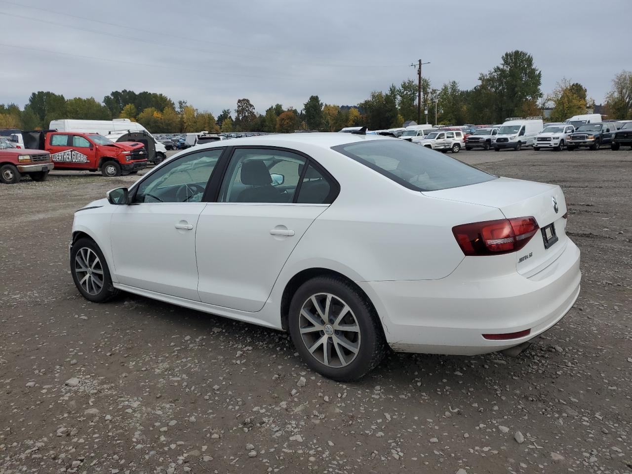 VOLKSWAGEN JETTA SE
