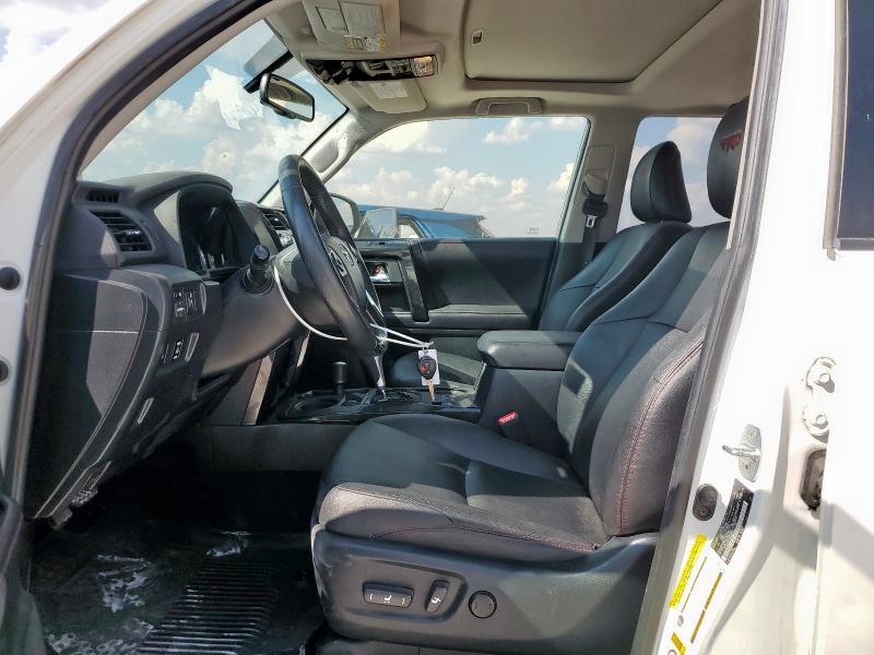 2018 TOYOTA 4RUNNER SR JTEBU5JR9J5530412