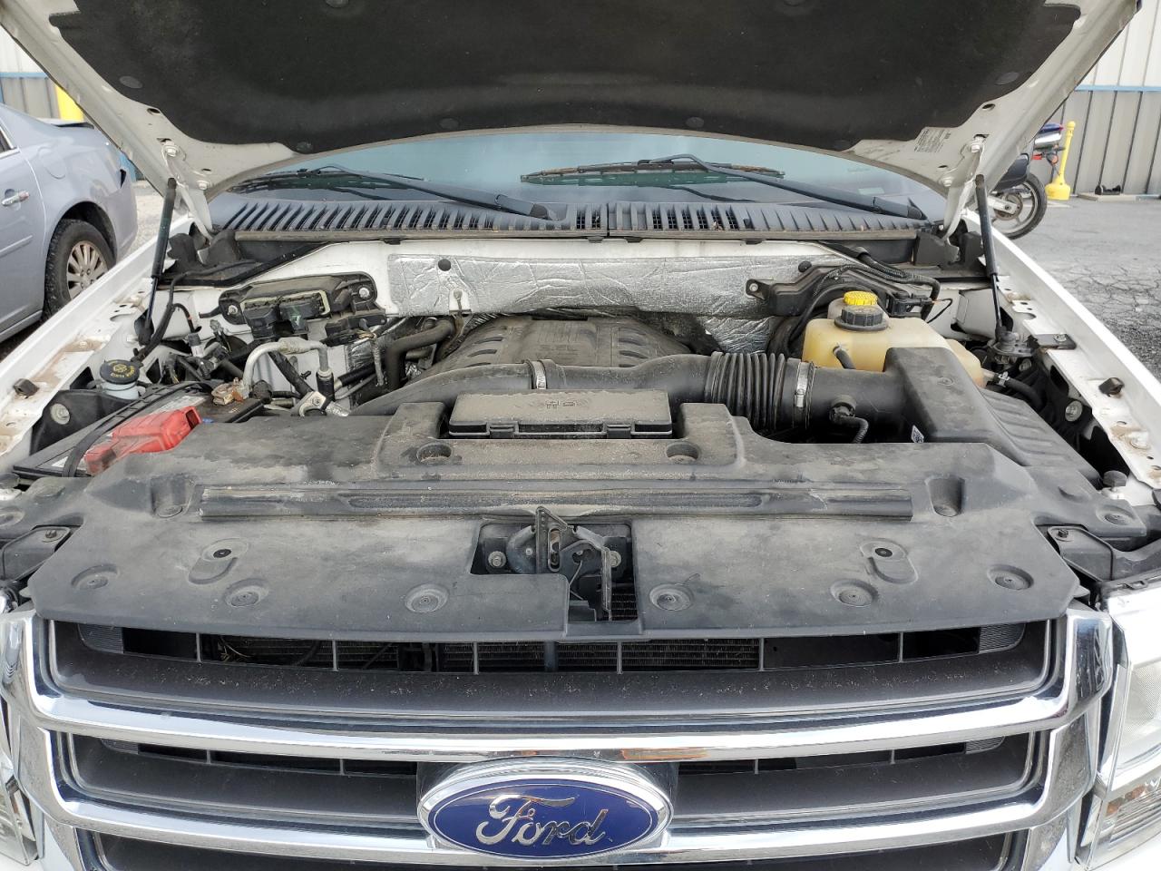 FORD EXPEDITION EL XLT