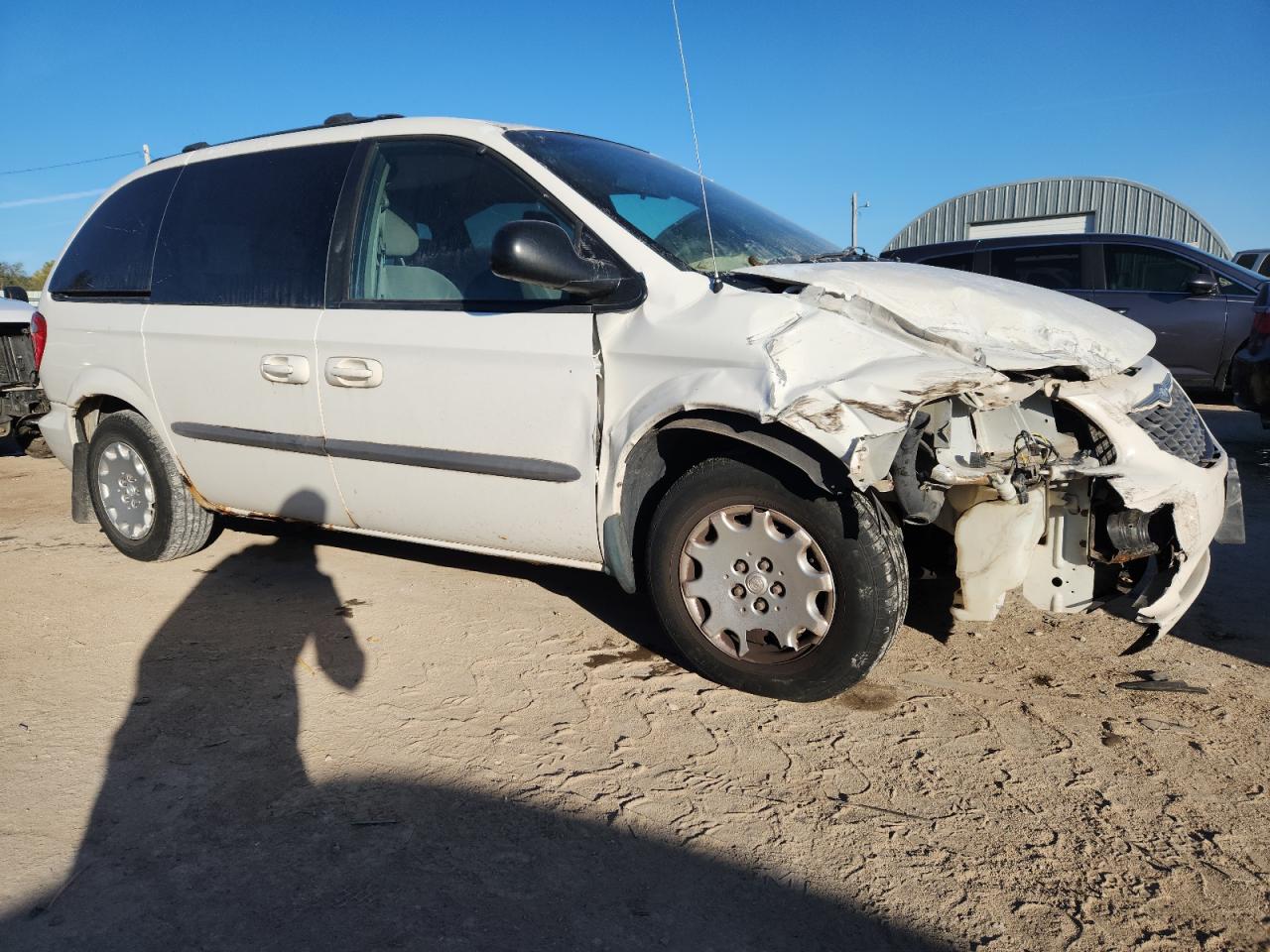 Lot #3287804092 2003 CHRYSLER VOYAGER LX