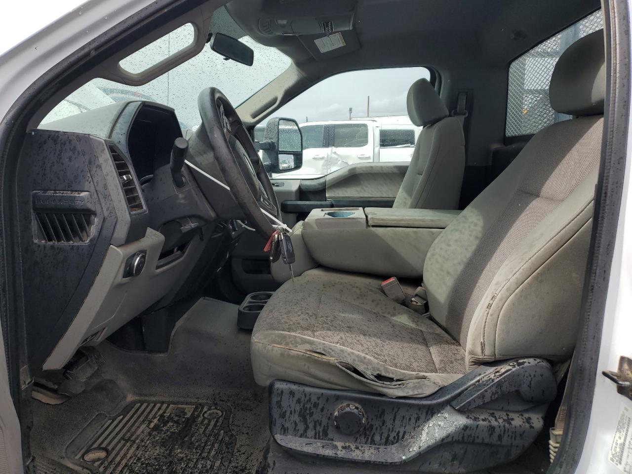 FORD F-550 SUPER DUTY