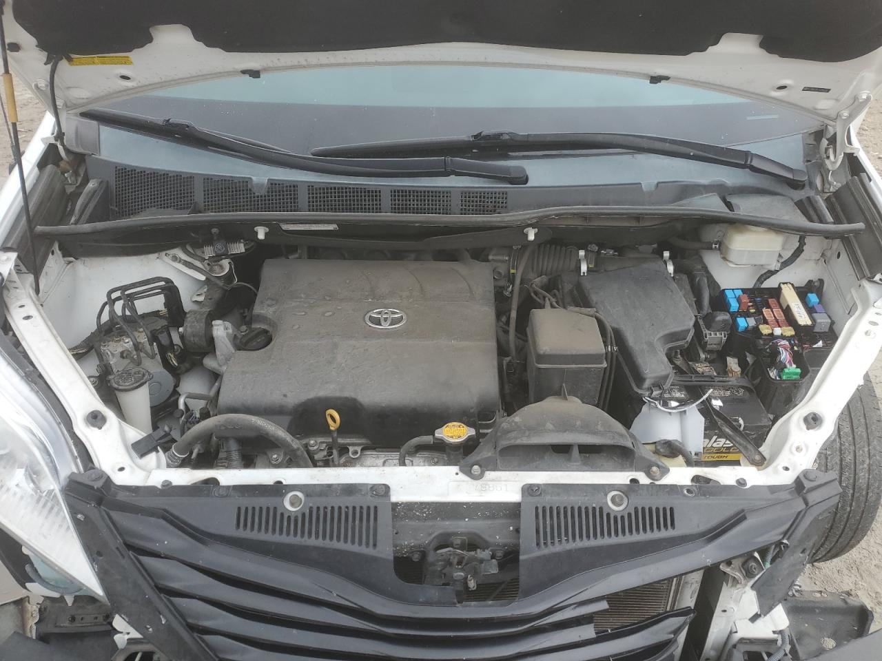 Lot #3291626240 2014 TOYOTA SIENNA LE