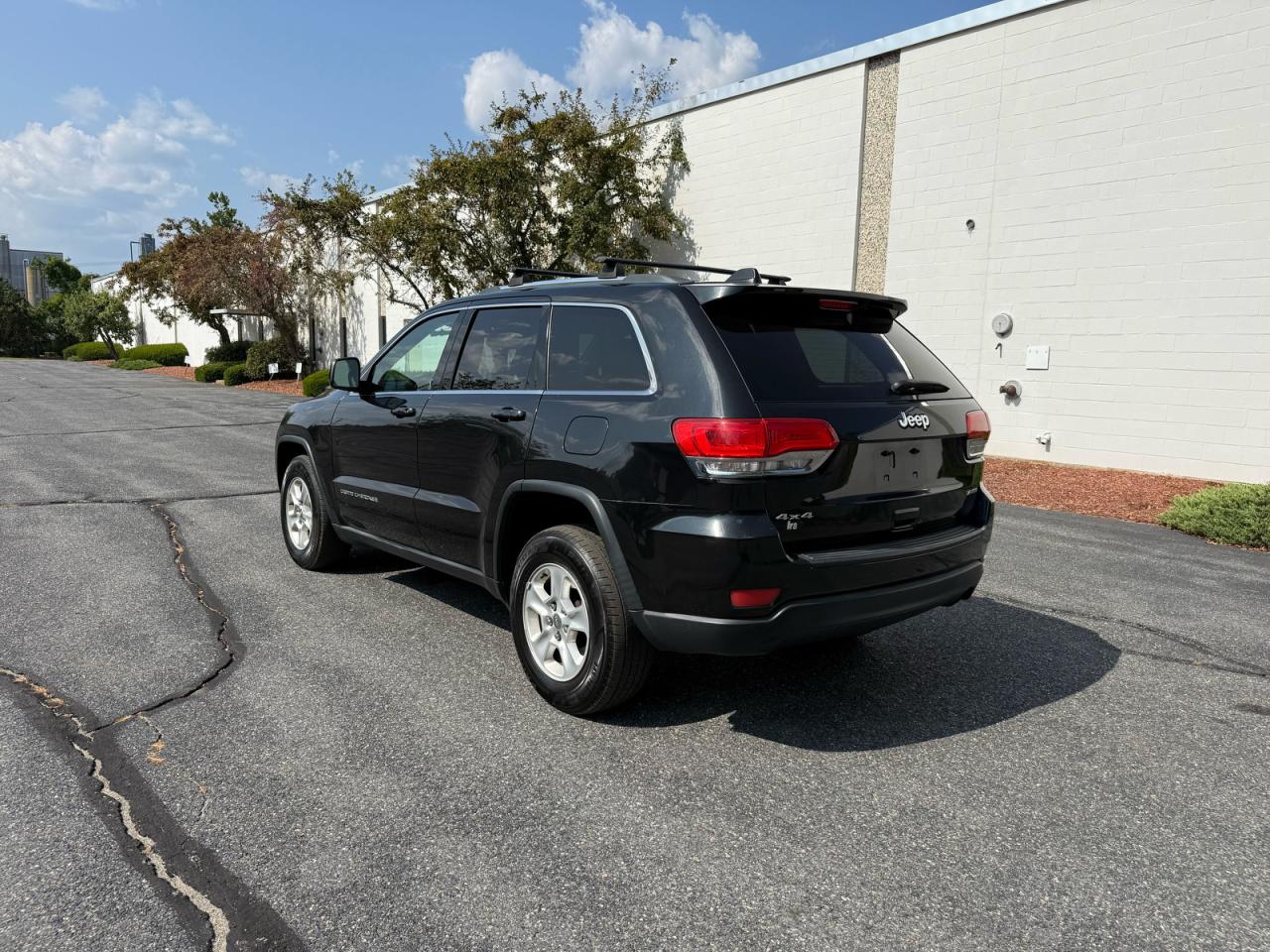 JEEP GRAND CHEROKEE LAREDO