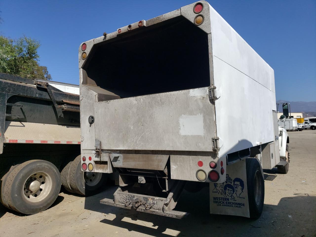 FORD F-750 SUPER DUTY