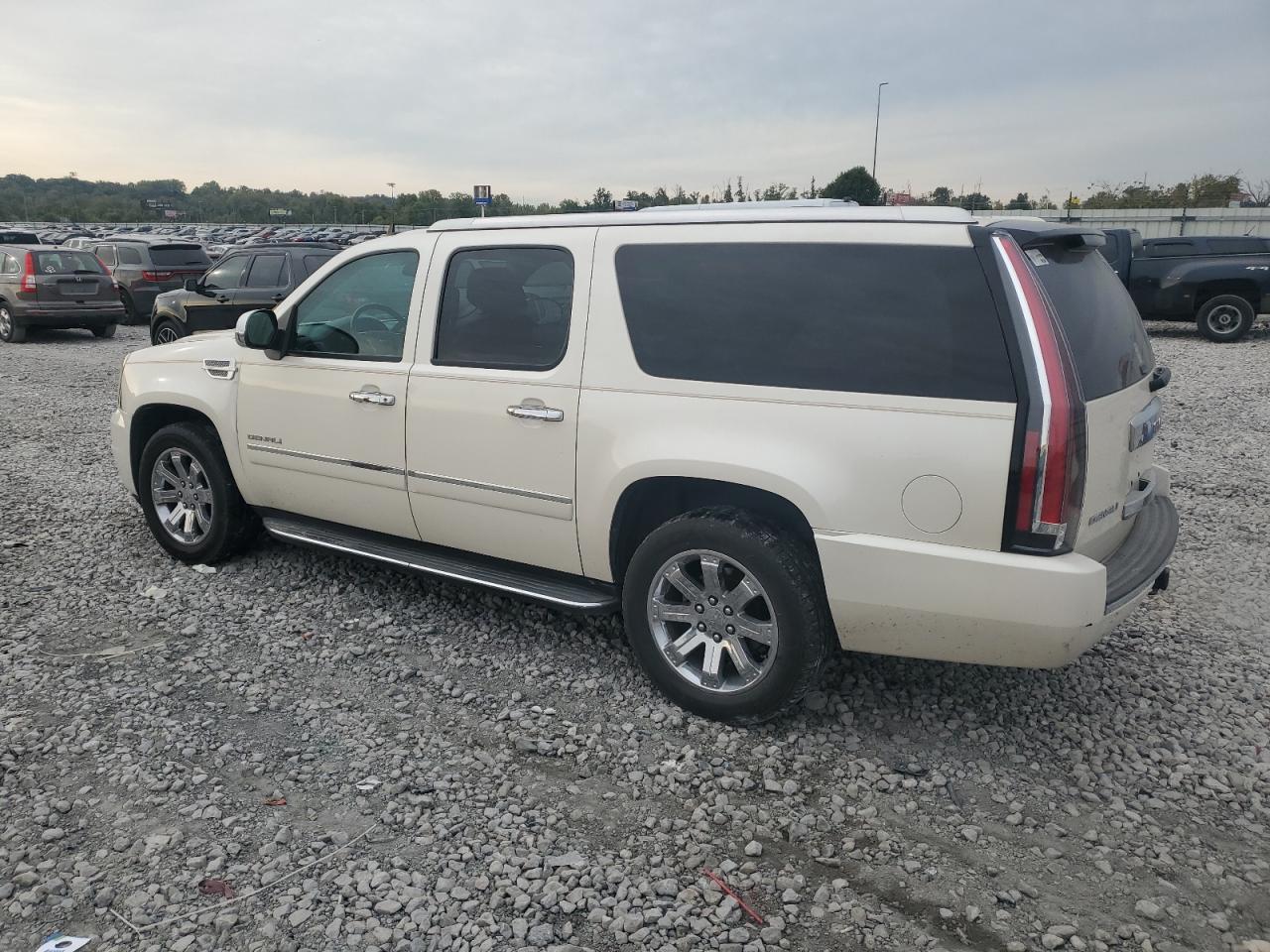 GMC YUKON DENALI