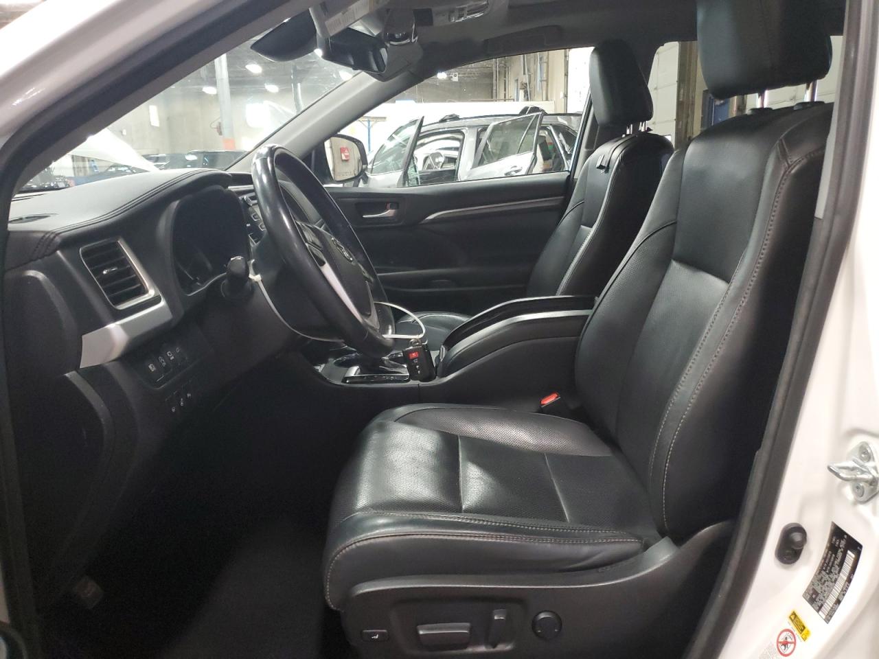 TOYOTA HIGHLANDER LIMITED