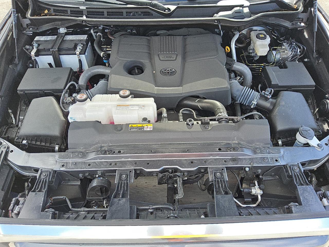 TOYOTA TUNDRA CREWMAX LIMITED