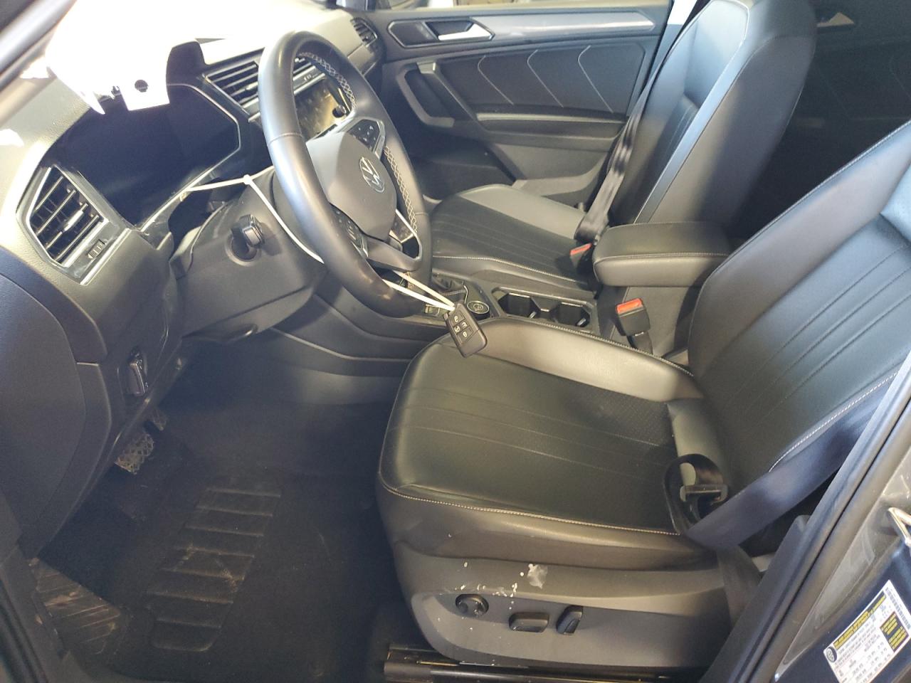 VOLKSWAGEN TIGUAN SE