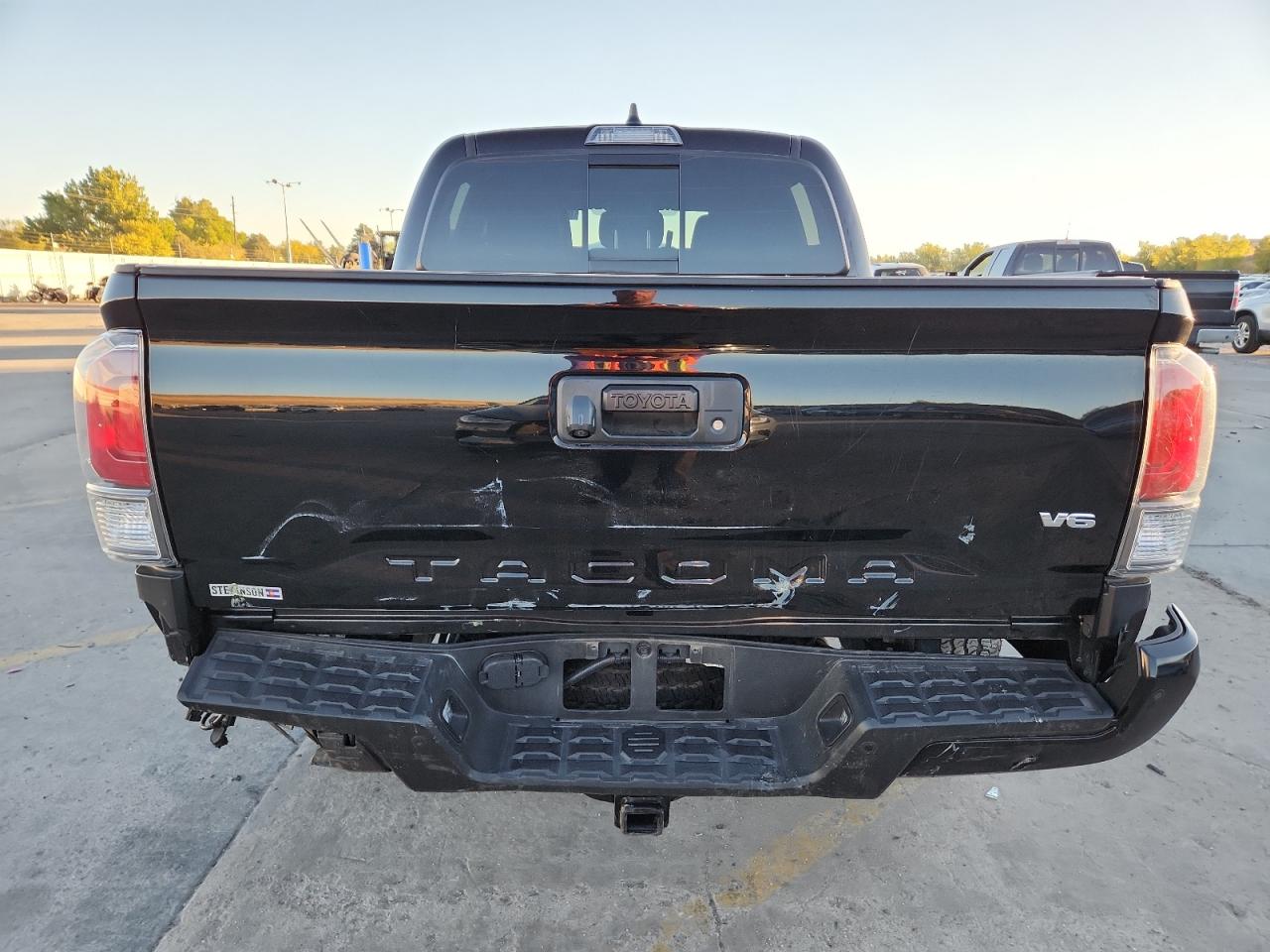 TOYOTA TACOMA DOUBLE CAB