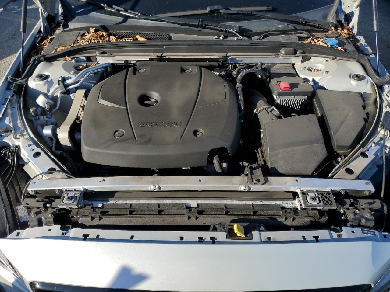 VOLVO S60 T5 R-DESIGN