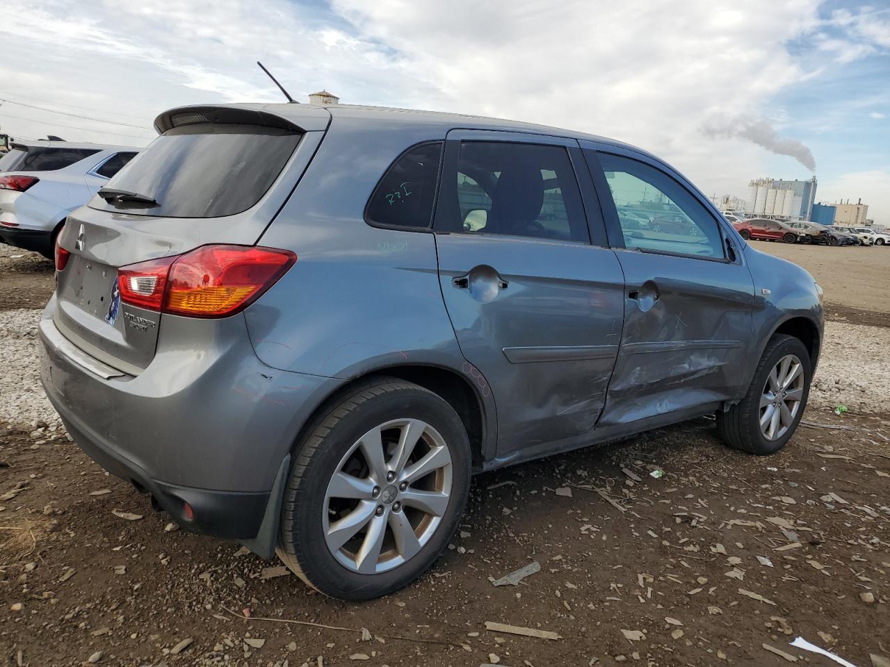 MITSUBISHI OUTLANDER ES