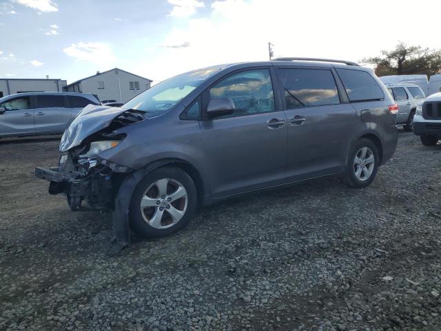 2011 TOYOTA SIENNA LE - 5TDKK3DC8BS012048