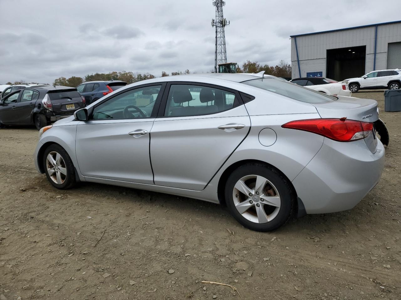 HYUNDAI ELANTRA GLS
