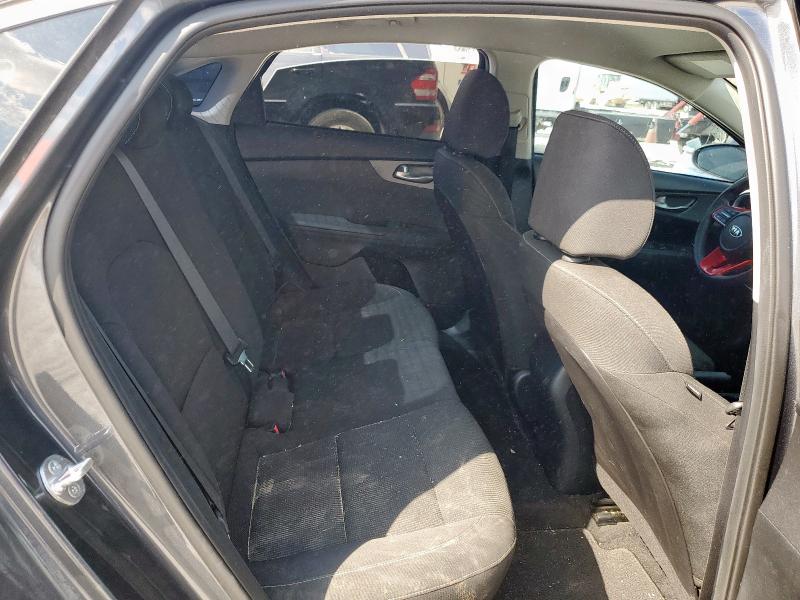 2021 KIA FORTE FE 3KPF24AD2ME290817