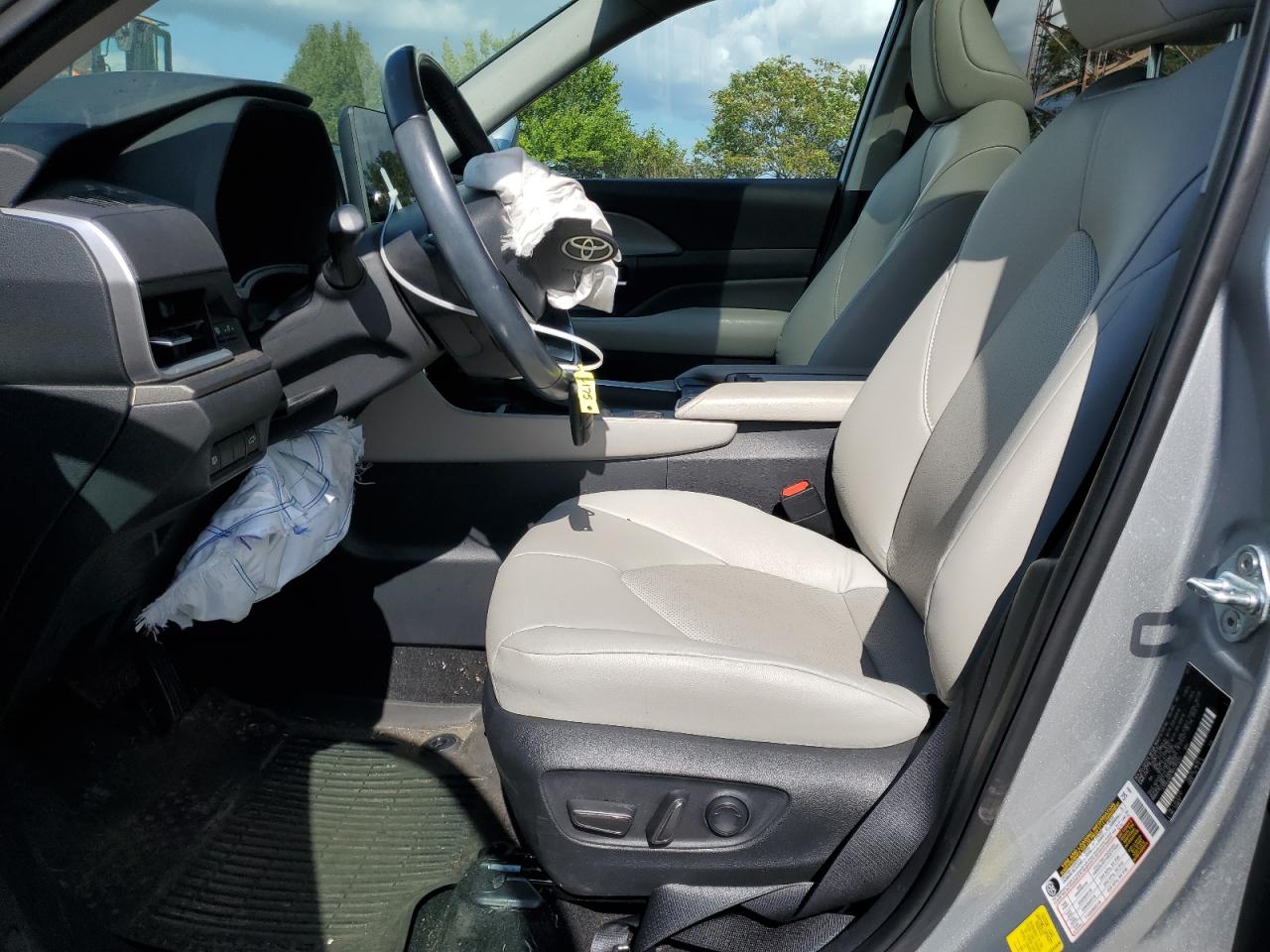 TOYOTA HIGHLANDER XLE