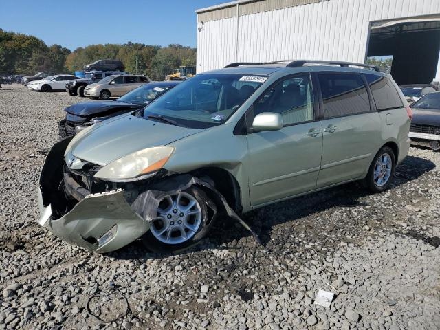 TOYOTA SIENNA XLE