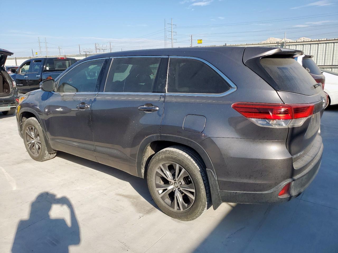 TOYOTA HIGHLANDER LE