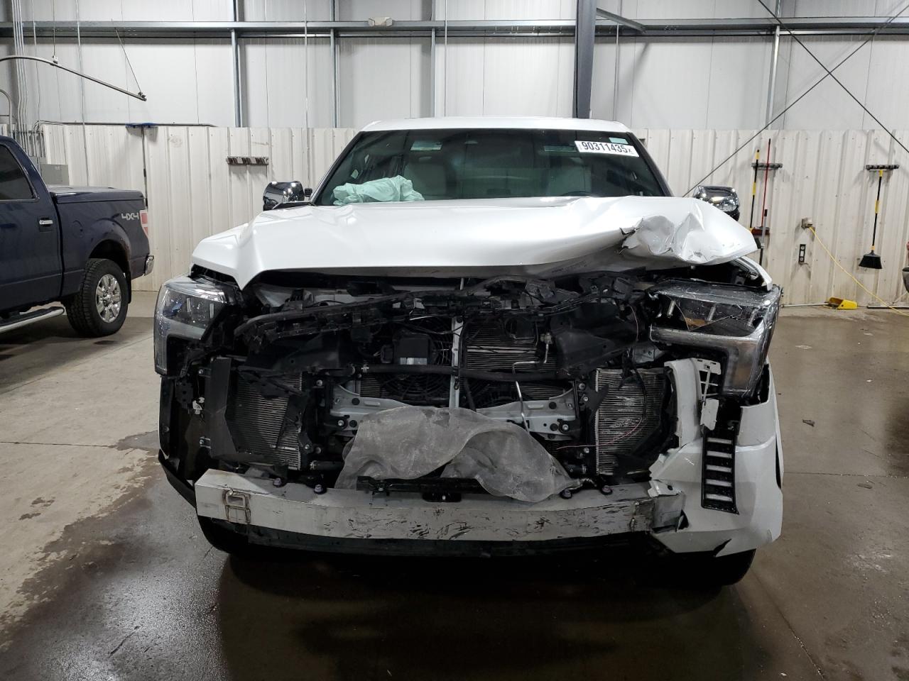 TOYOTA TUNDRA CREWMAX CAPSTONE