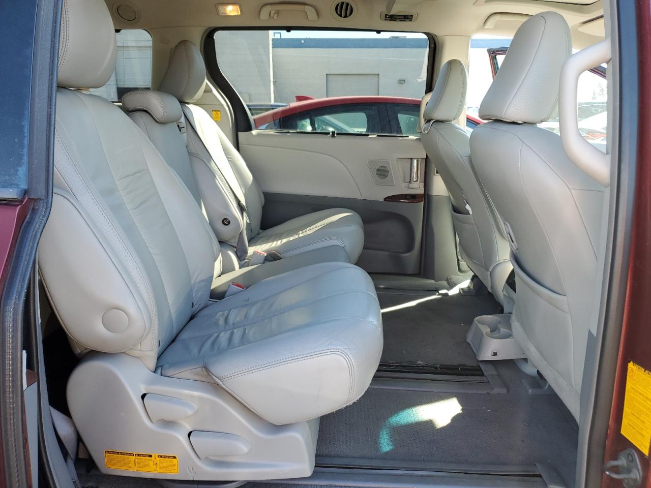 TOYOTA SIENNA XLE