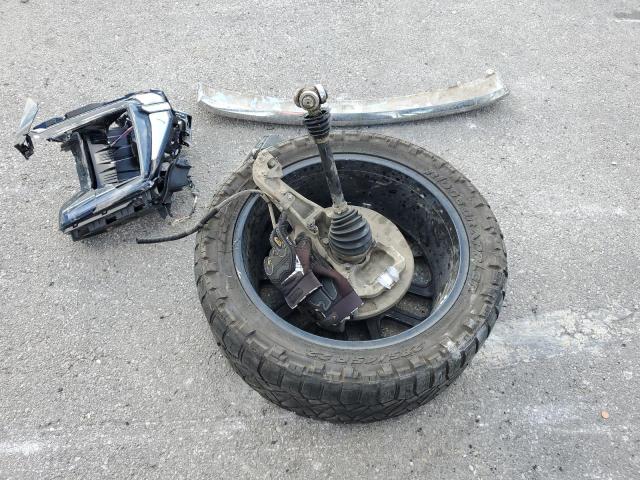 2022 GMC YUKON SLT #3293499431