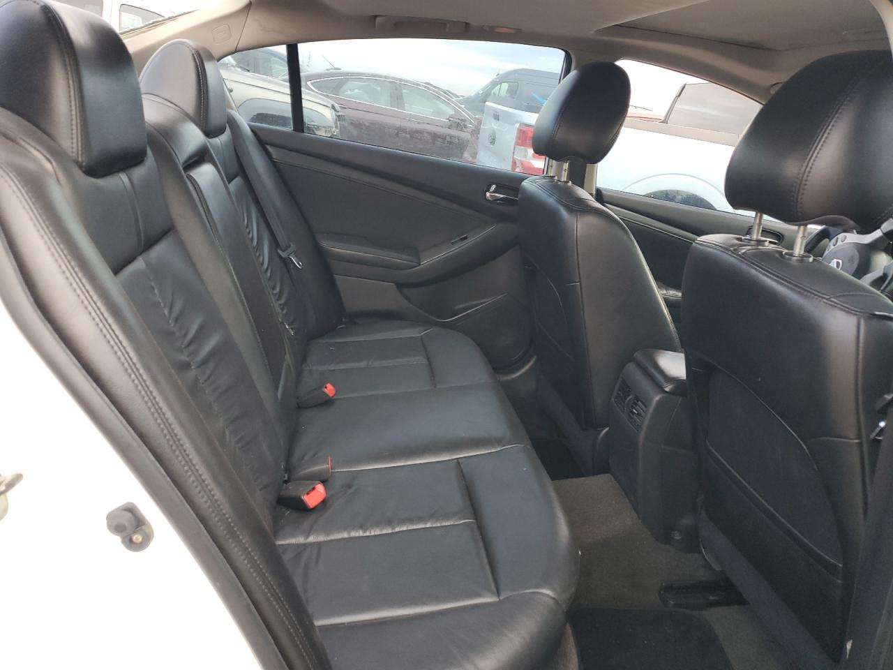 NISSAN ALTIMA BASE
