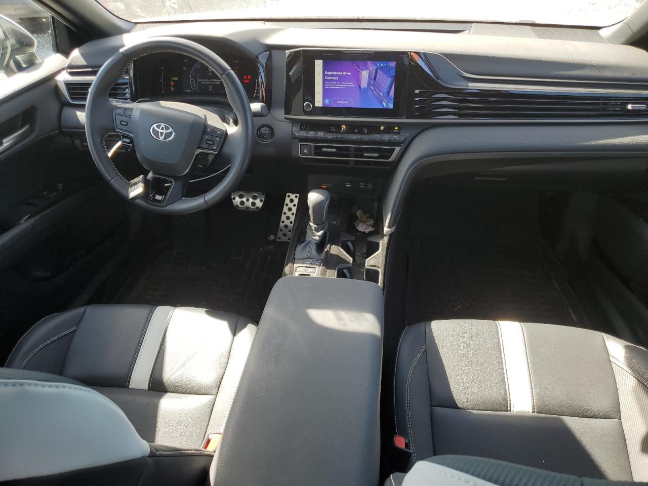 TOYOTA CAMRY XSE