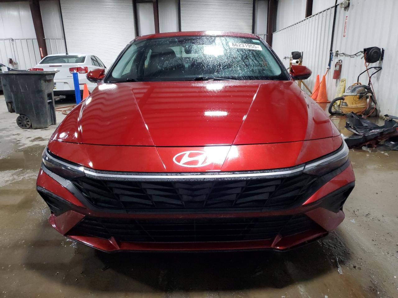 HYUNDAI ELANTRA BLUE