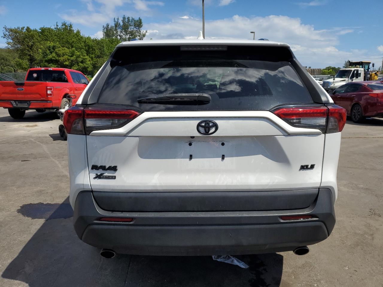 TOYOTA RAV4 XLE